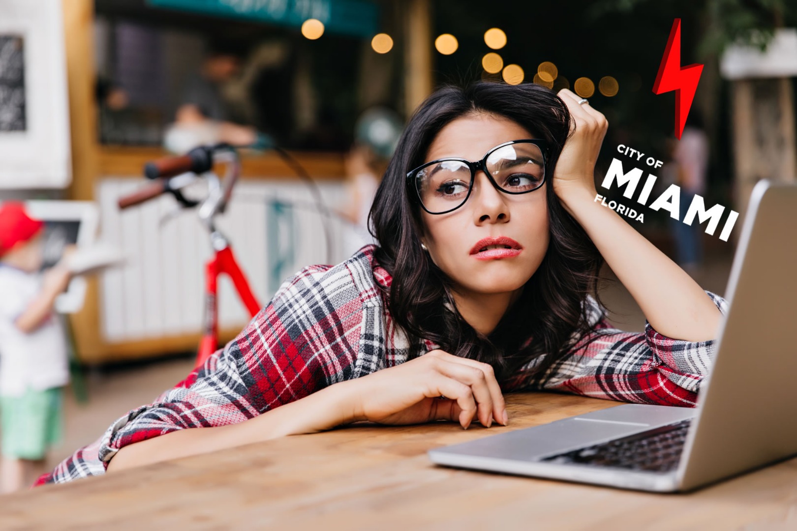 Diseño Web en Miami: Sitio web Autoadministrable vs. AutoGestionable