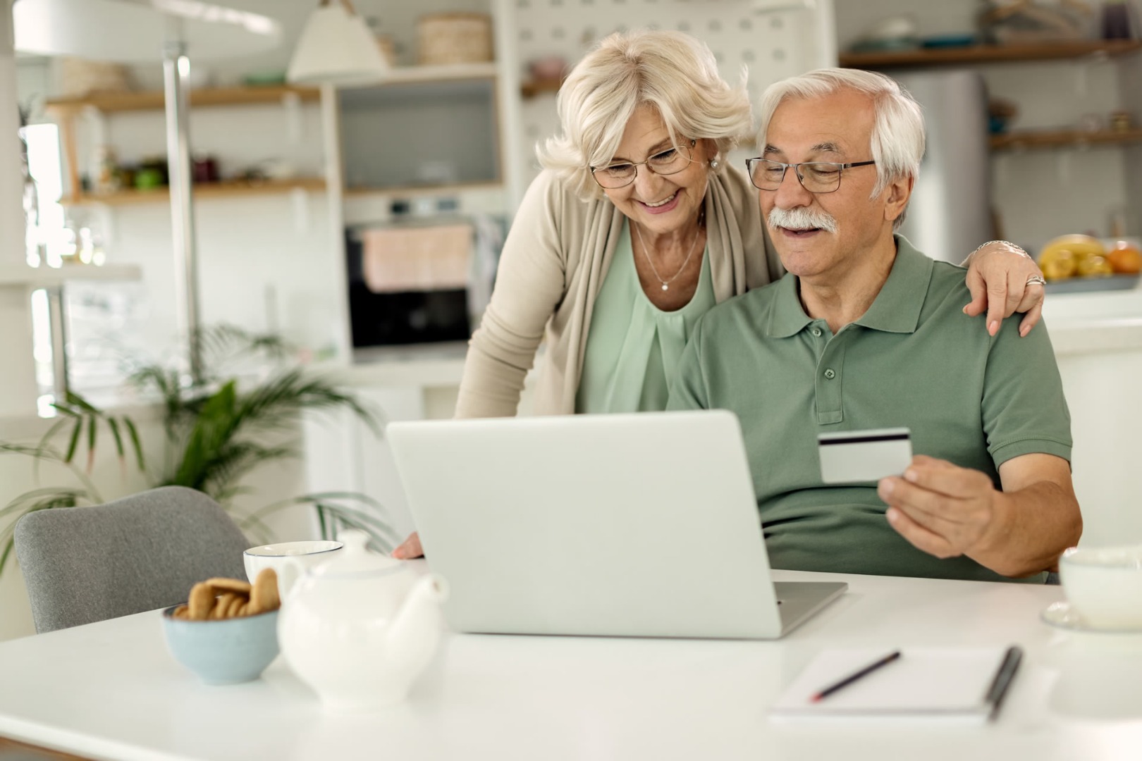 Internet para Adultos Mayores: Conectando Generaciones y Descubriendo Nuevas Oportunidades